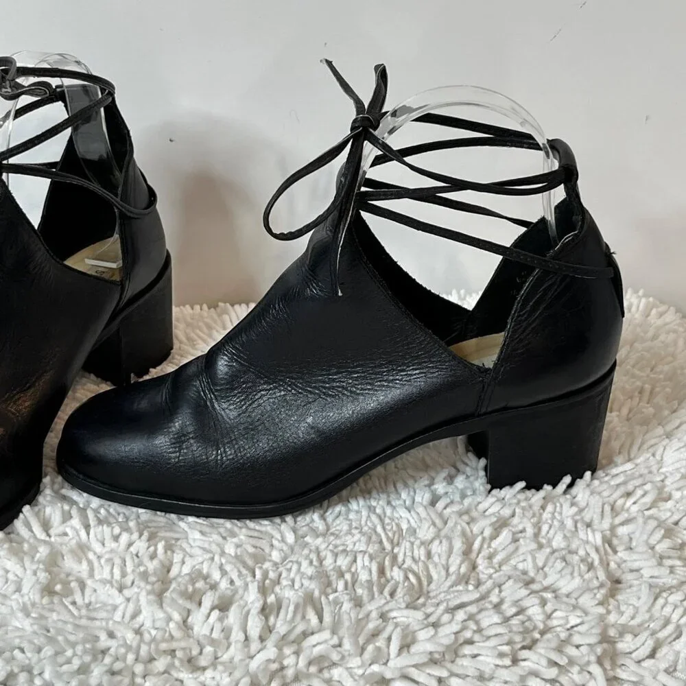 Steve Madden Vintage Chunky Heel Open Side Lace Ankle Closed Toe Bootie Black 8.